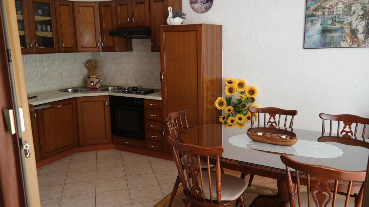 Apartman Ana Novi Vinodolski Eksteriør bilde